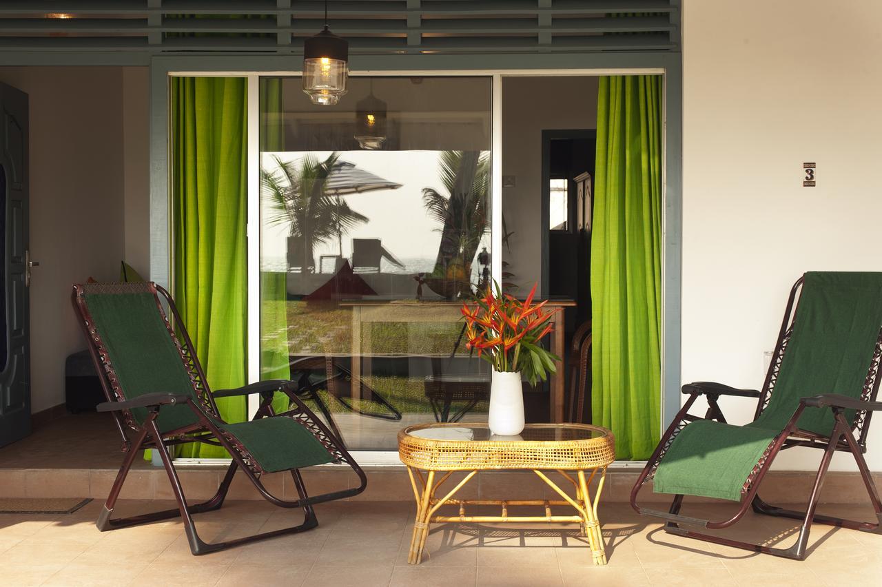Isle Of Thalpe Bed & Breakfast Unawatuna Exterior photo