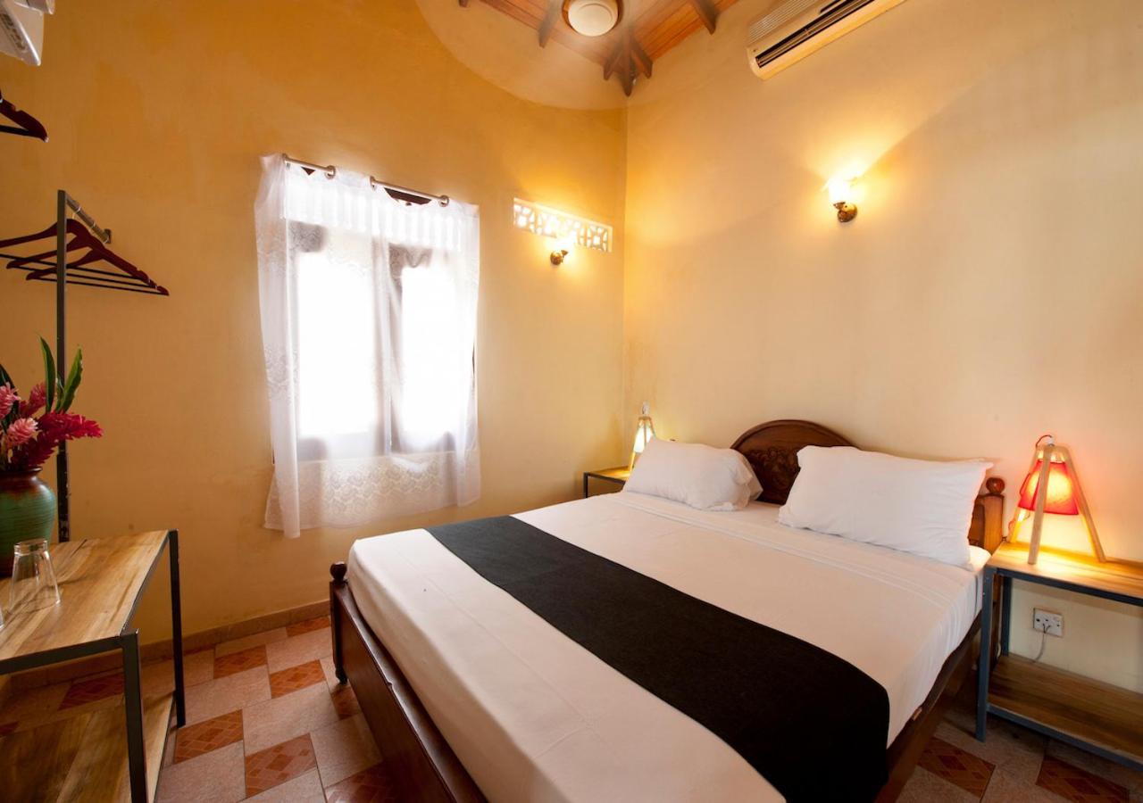 Isle Of Thalpe Bed & Breakfast Unawatuna Exterior photo